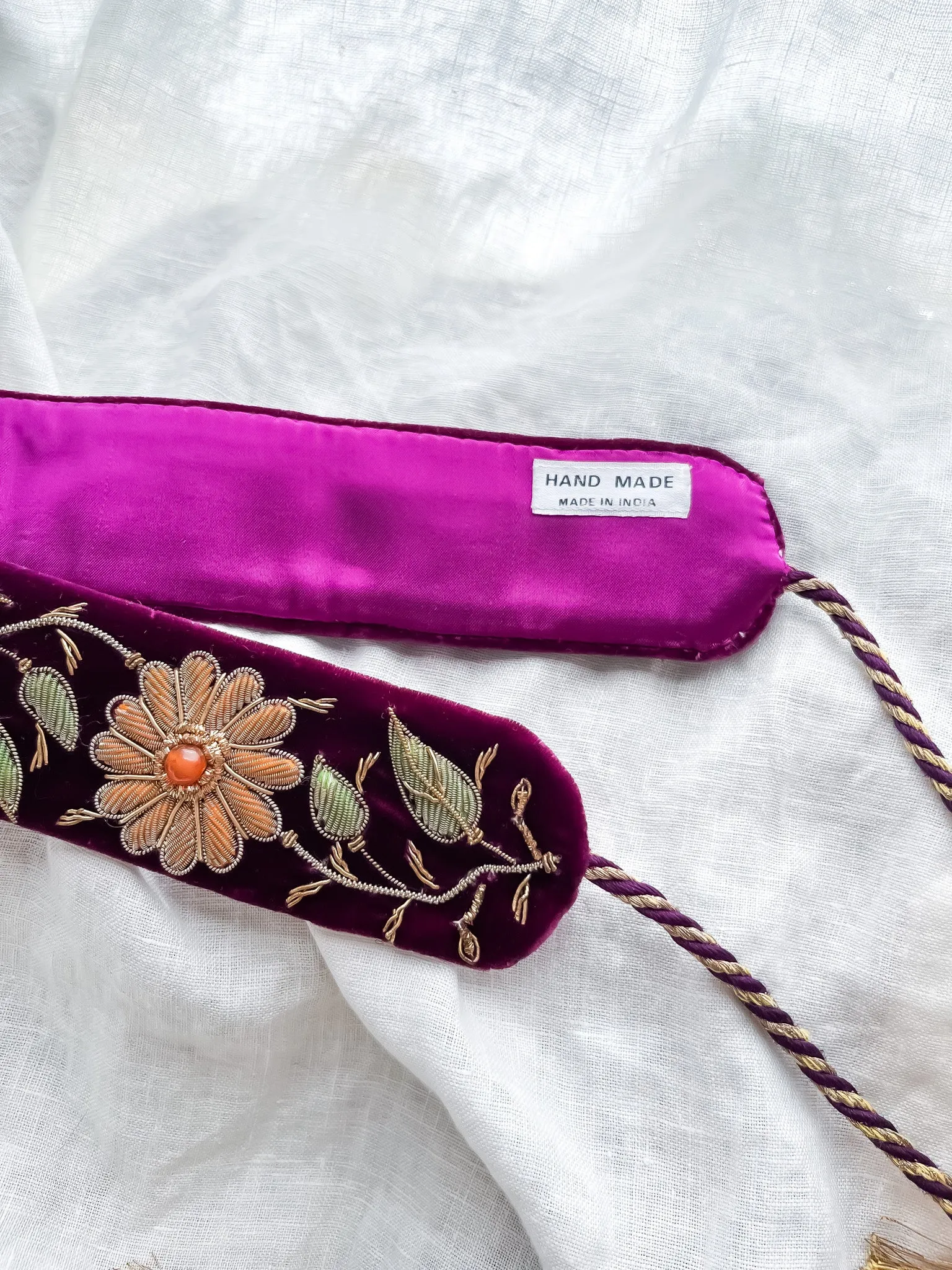 Regal 1970's Velvet and Floral Embroidered Waist Sash Belt / OS