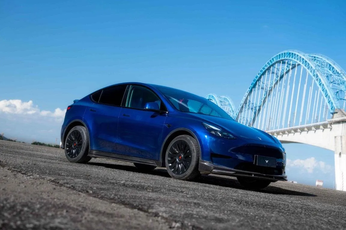 Ventus Veloce Side Skirts for Tesla Model Y/P 2020-ON Pre-preg Carbon Fiber